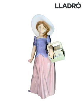 LLADRÓ 1997 November 15 Event Figurine Lady with Shopping Bag